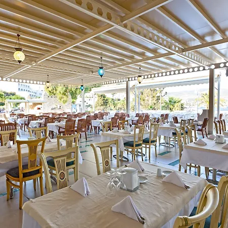 אתר נופש Salmakis & 5*