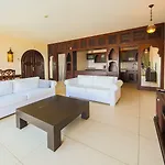 منتجع وسبا سالمكيس 5*