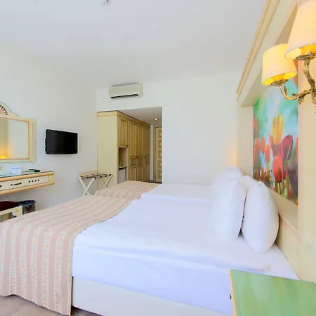 Salmakis & Semesteranläggning (resort) 5*