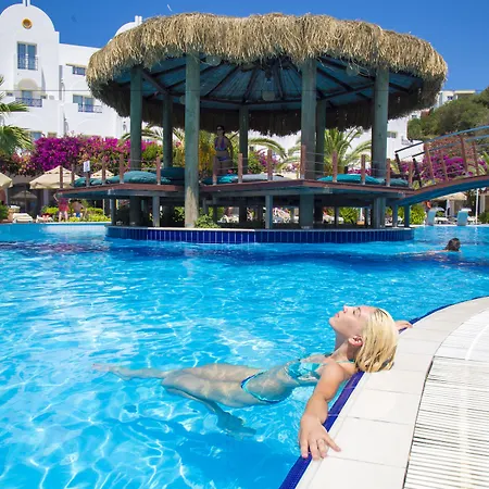 Salmakis & Complex 5*