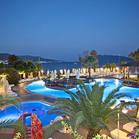 Salmakis & Semesteranläggning (resort) 5*