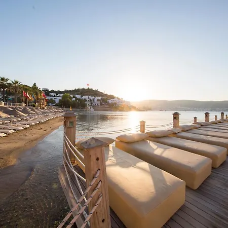 리조트 살마키스 앤드 스파 Bodrum